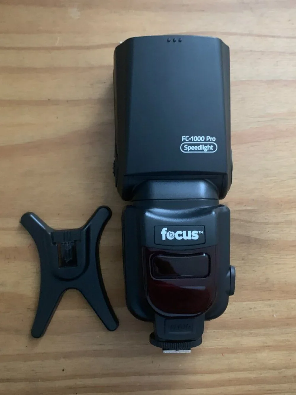 Focus FC-1000 Pro E-TTL Speedlight Flash for Canon DSLR Camera 18-180mm Boxed